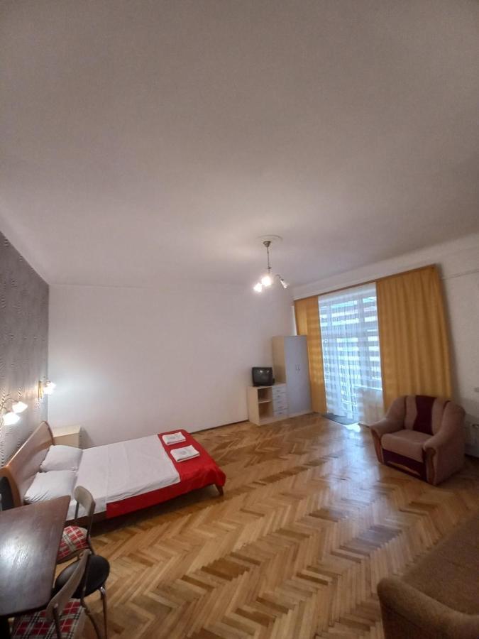 Apartmán Apartament Of Center Lvov Exteriér fotografie