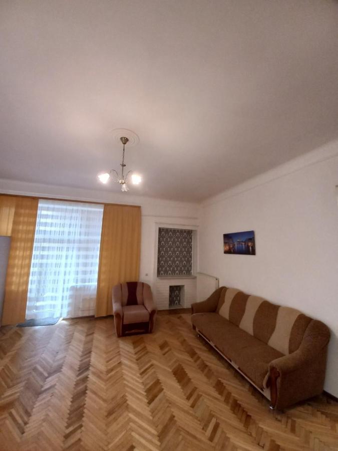 Apartmán Apartament Of Center Lvov Exteriér fotografie
